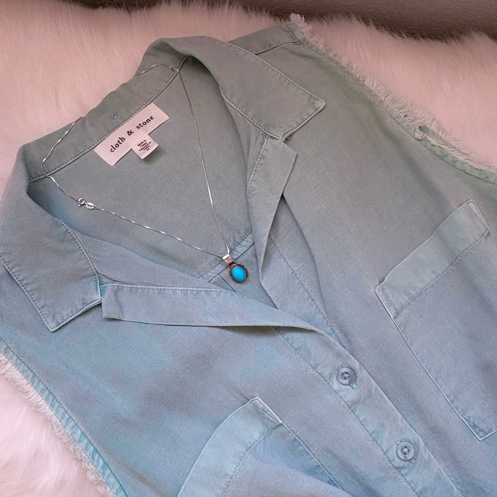 Cloth & Stone Buttondown Blouse 🦋